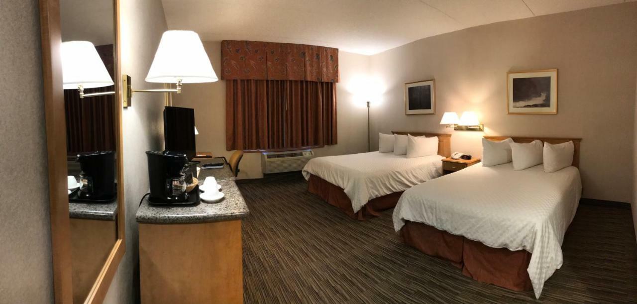 Humphry Inn And Suites Winnipeg Exterior photo