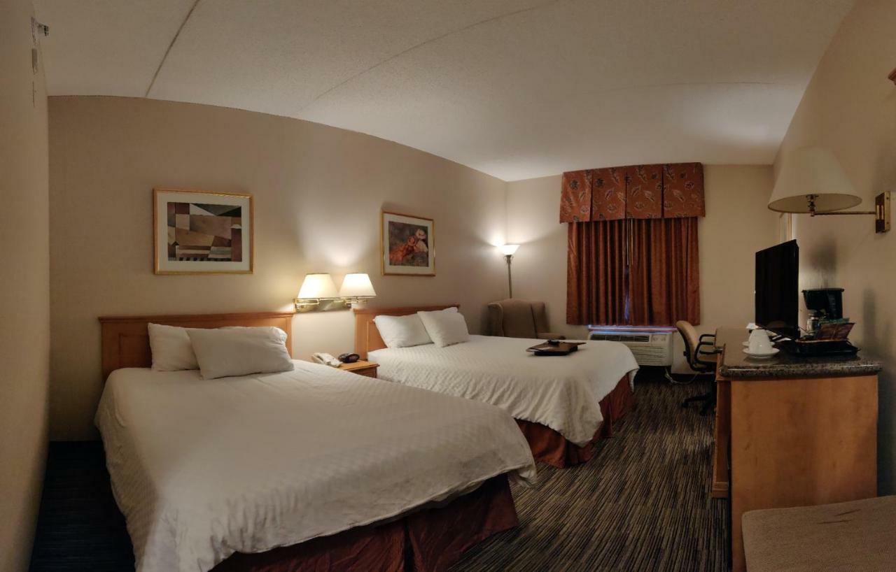 Humphry Inn And Suites Winnipeg Exterior photo